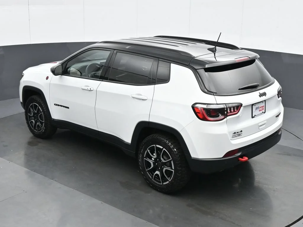 Used 2026 White Jeep Trailhawk image 23