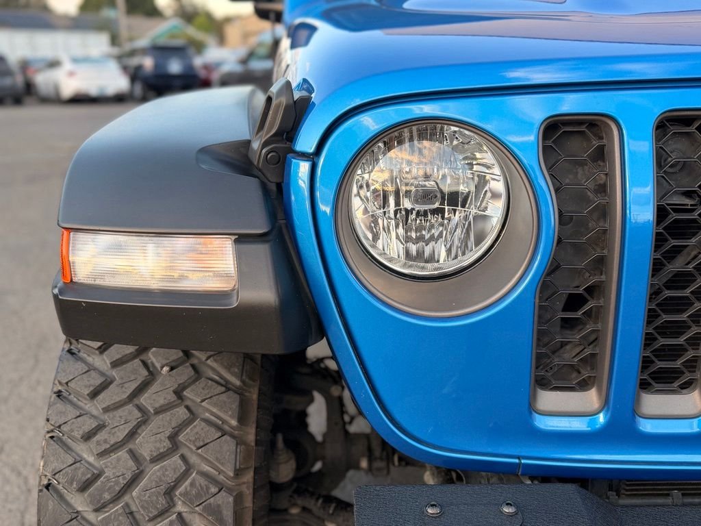 Used 2022 Hydro Blue Pearlcoat Jeep Rubicon image 11