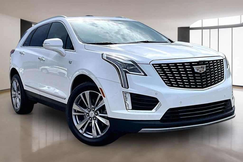 Used 2025 White Cadillac Premium Luxury image 11