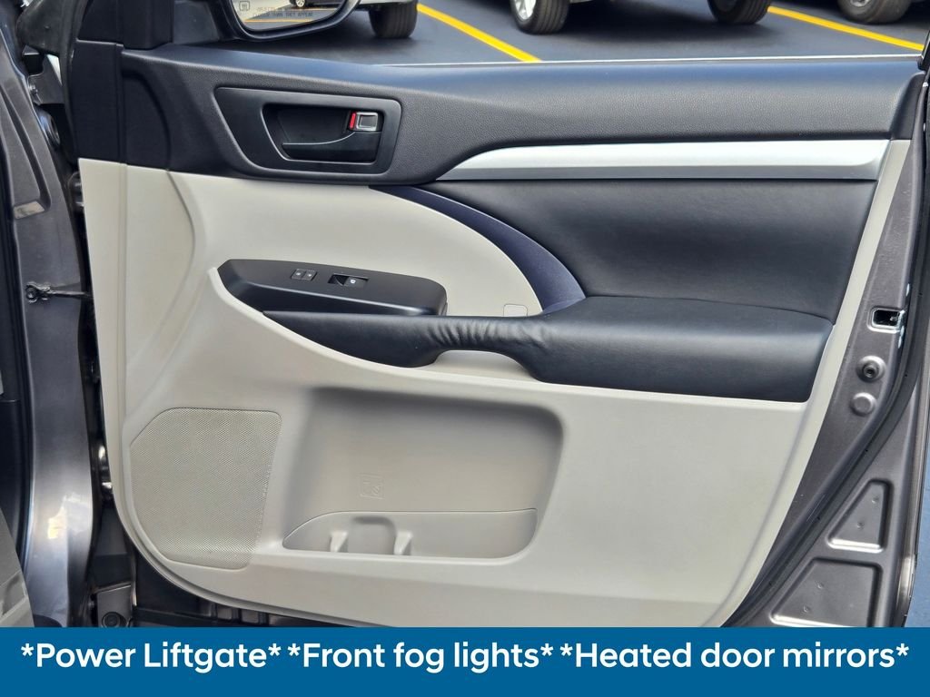 2015 Toyota Highlander LE Plus - Photo 10
