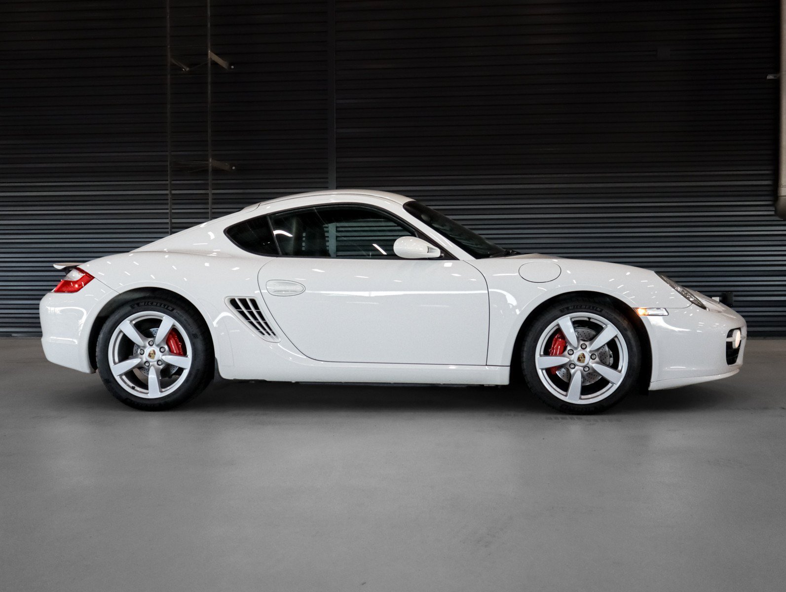 Used 2006 Carrara White Porsche S w/6 speed manual transmission image 10