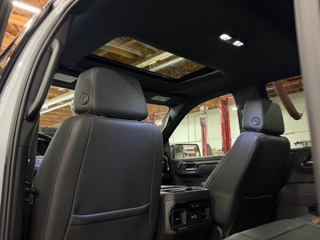 Used 2025 Sterling Metallic GMC AT4 image 20