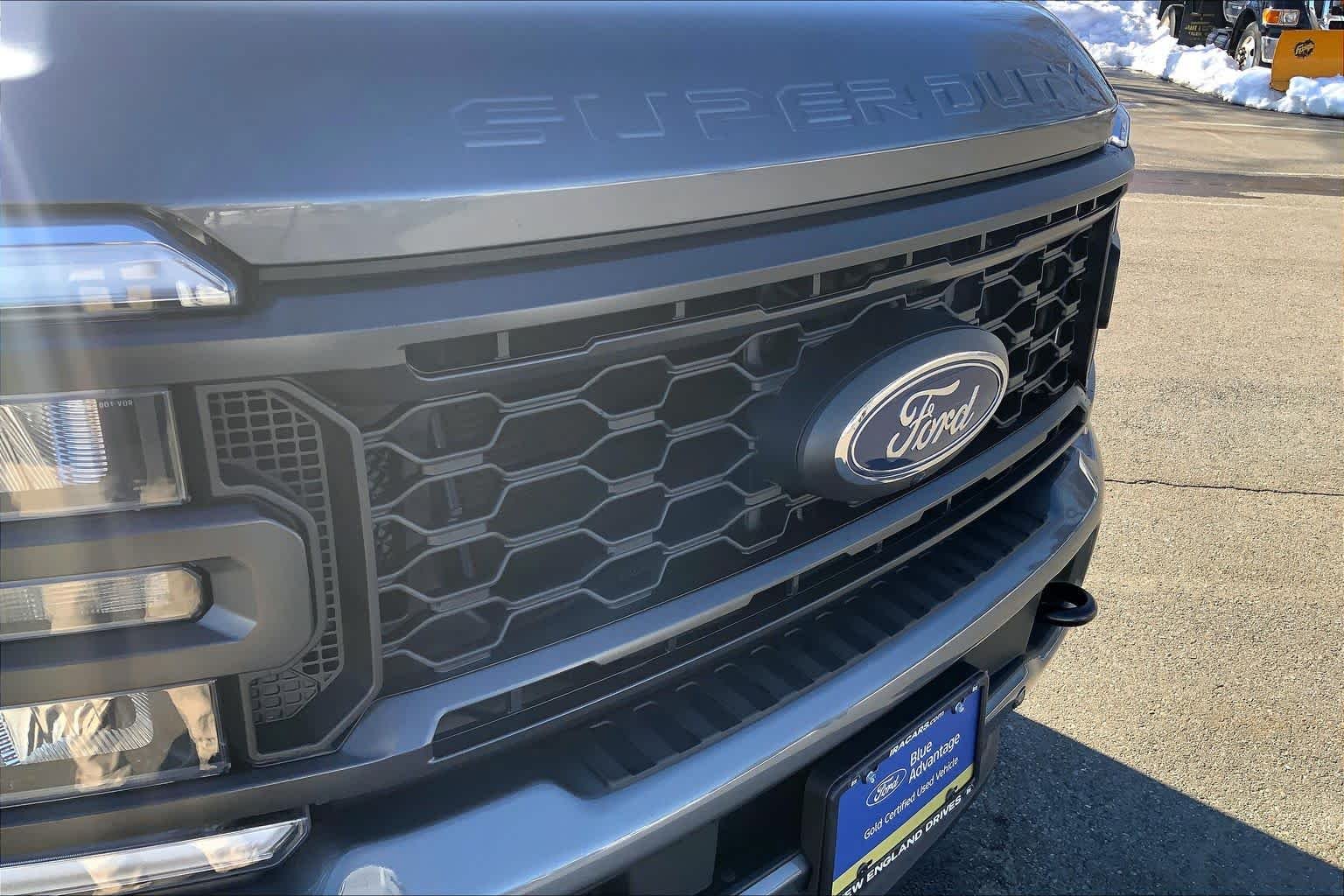 Certified Used 2024 Carbonized Gray Ford LARIAT image 32