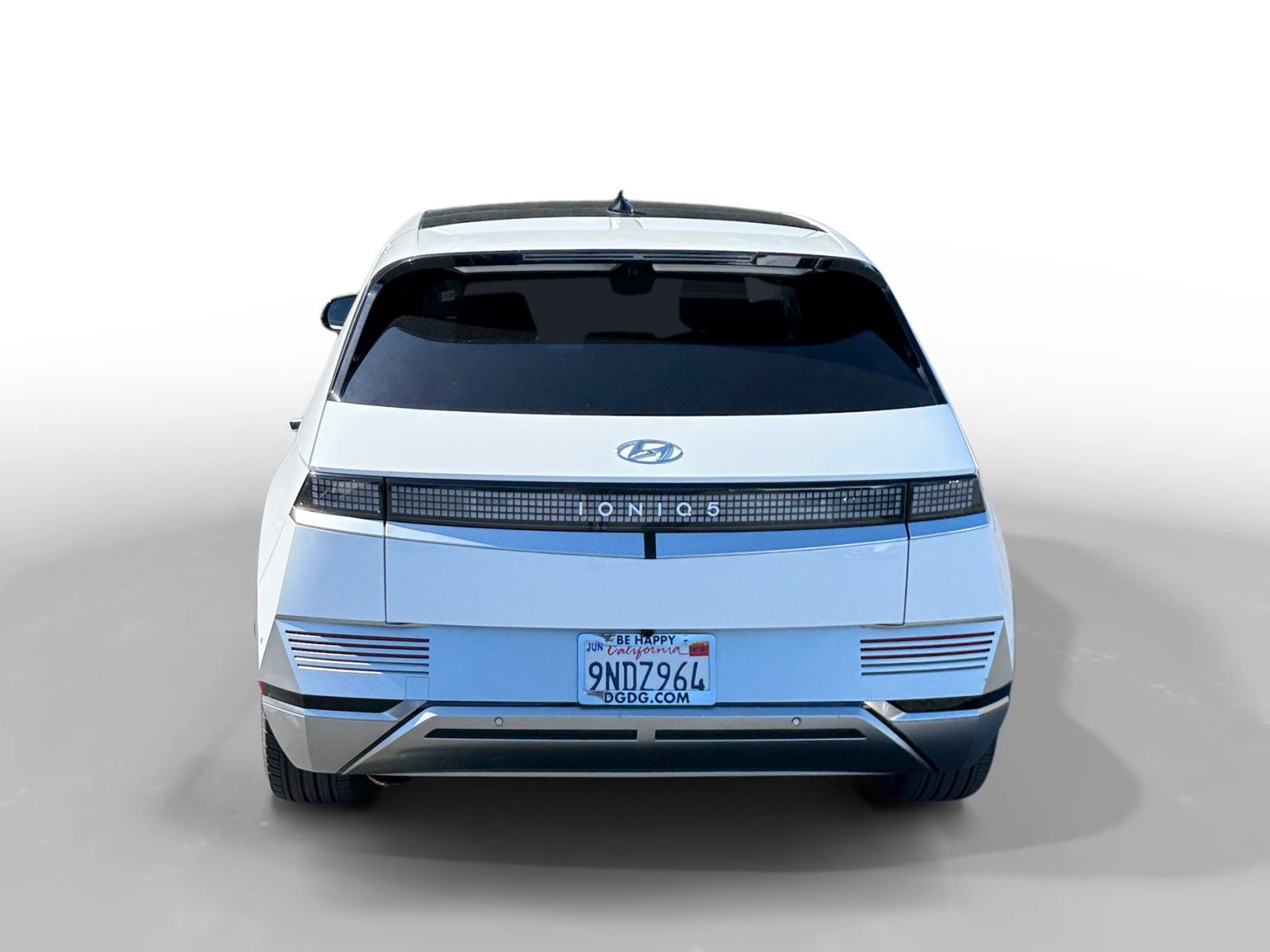 Used 2024 White Hyundai Limited image 4