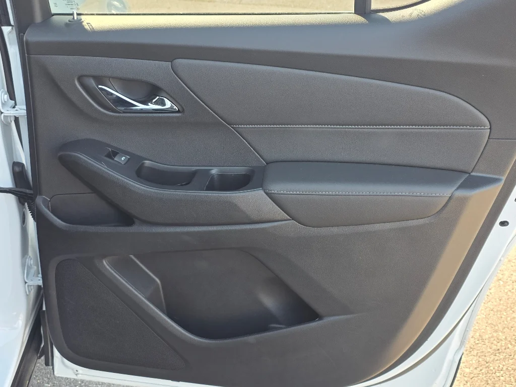 Used 2023 Summit White Chevrolet LT image 23