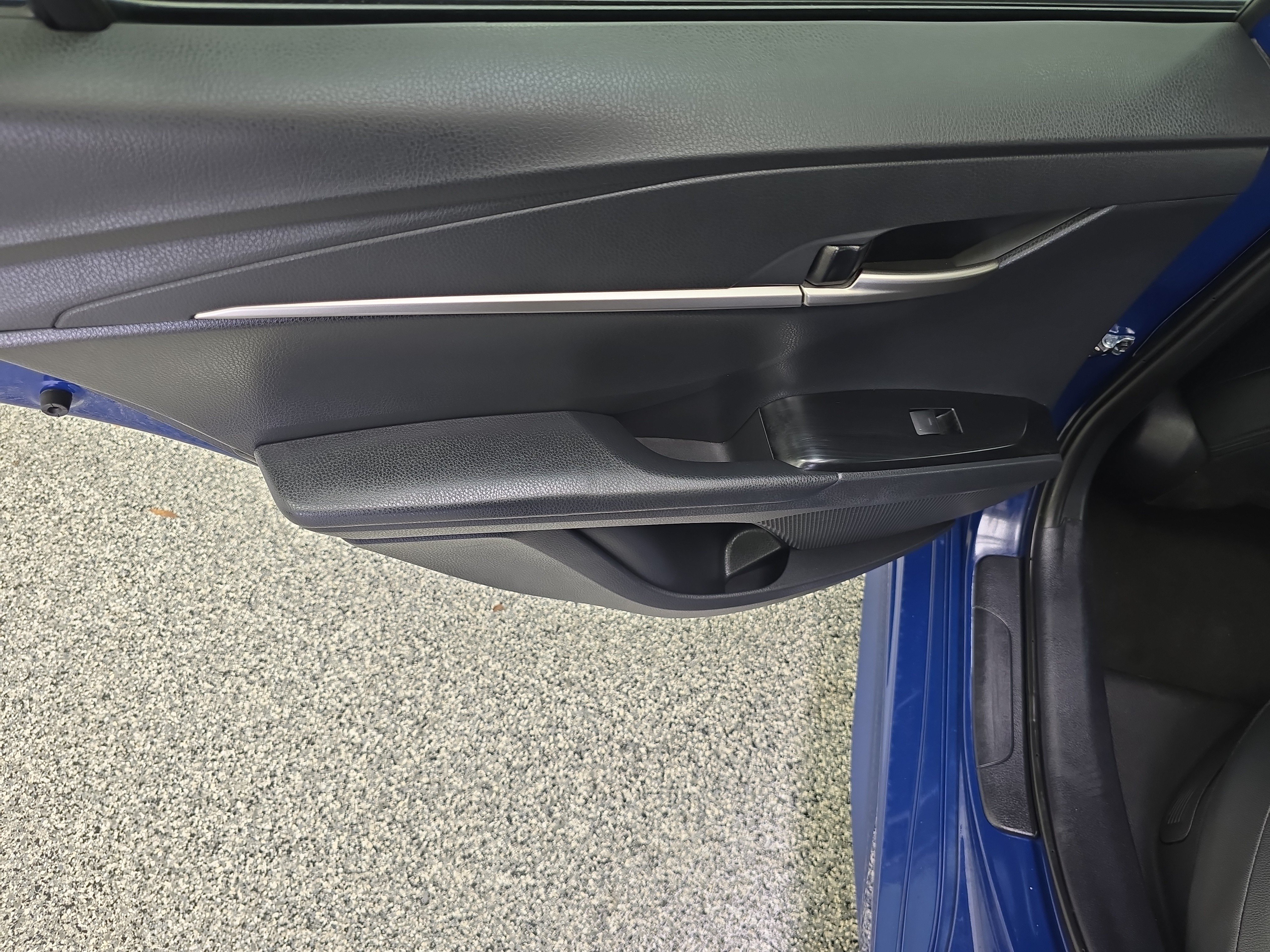 Used 2025 blue Toyota SE image 15