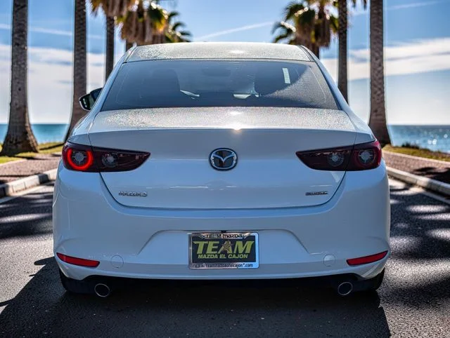 Certified Used 2022 White Mazda 2.5 S image 8