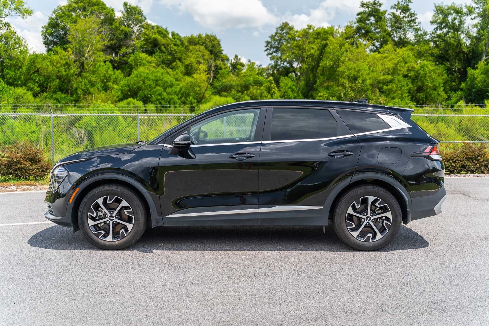 Used 2025 Black Kia EX image 4