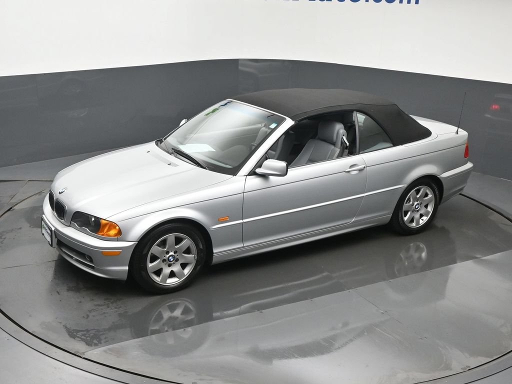Used 2001 Silver BMW 325Ci image 19