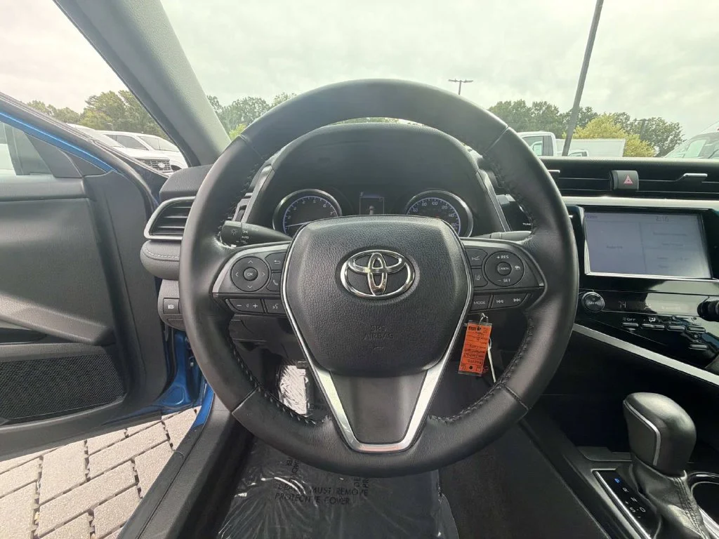 Used 2019 Blue Toyota SE image 16