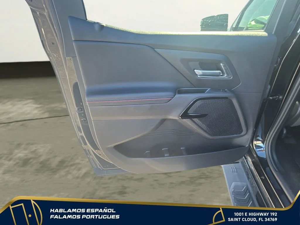 Used 2025 Black Chevrolet RST - Max Range image 25