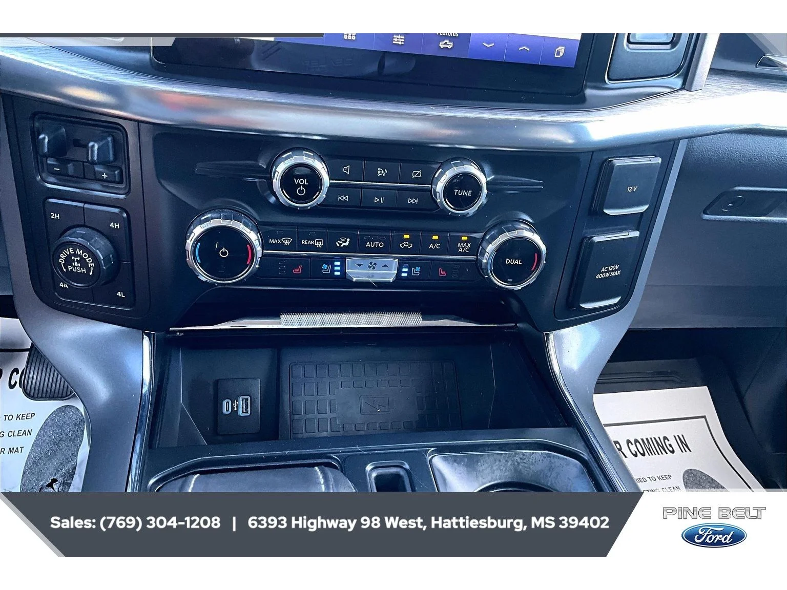 Used 2022 Antimatter Blue Metallic Ford LARIAT image 24
