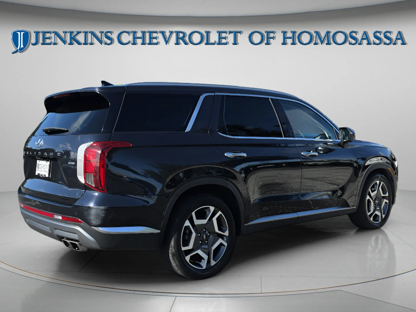 Used 2024 Moonlight Cloud Hyundai Limited image 4