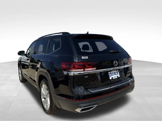 Used 2023 Black Volkswagen 2.0T SE w/Technology image 8