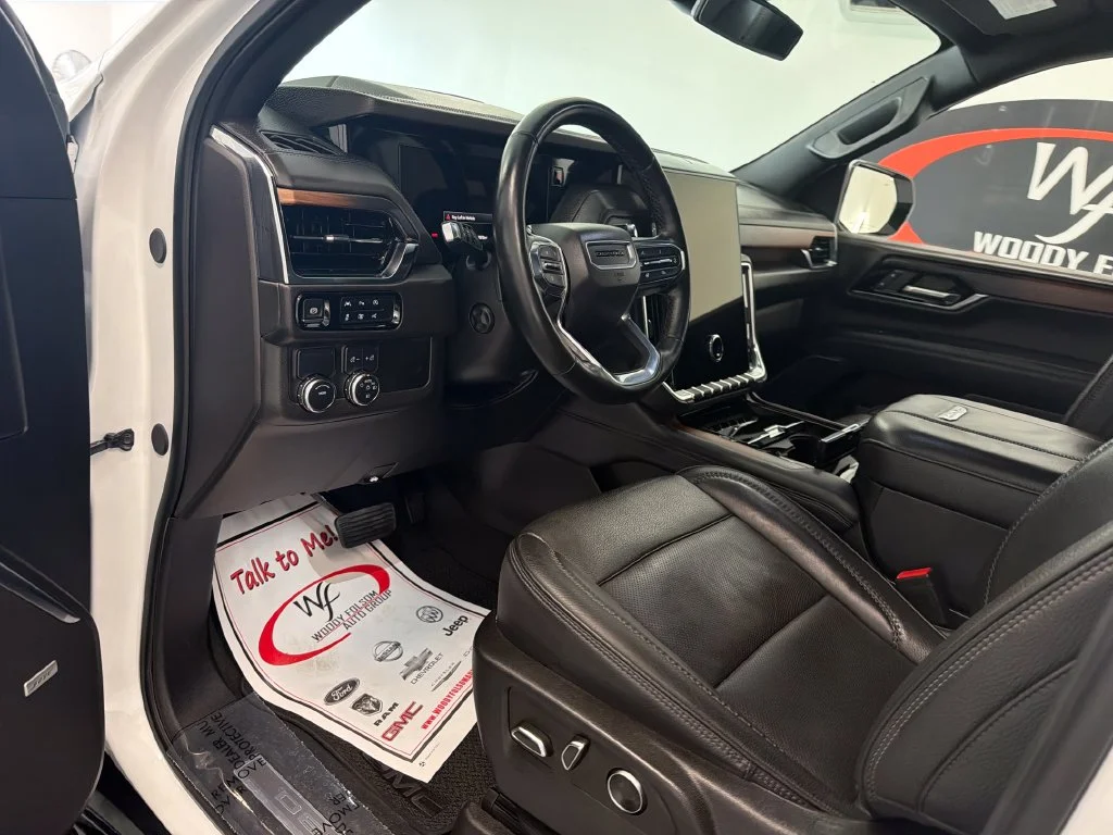 Used 2025 White GMC Denali image 11
