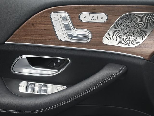 Used 2025 Silver Mercedes-Benz GLS 450 image 13