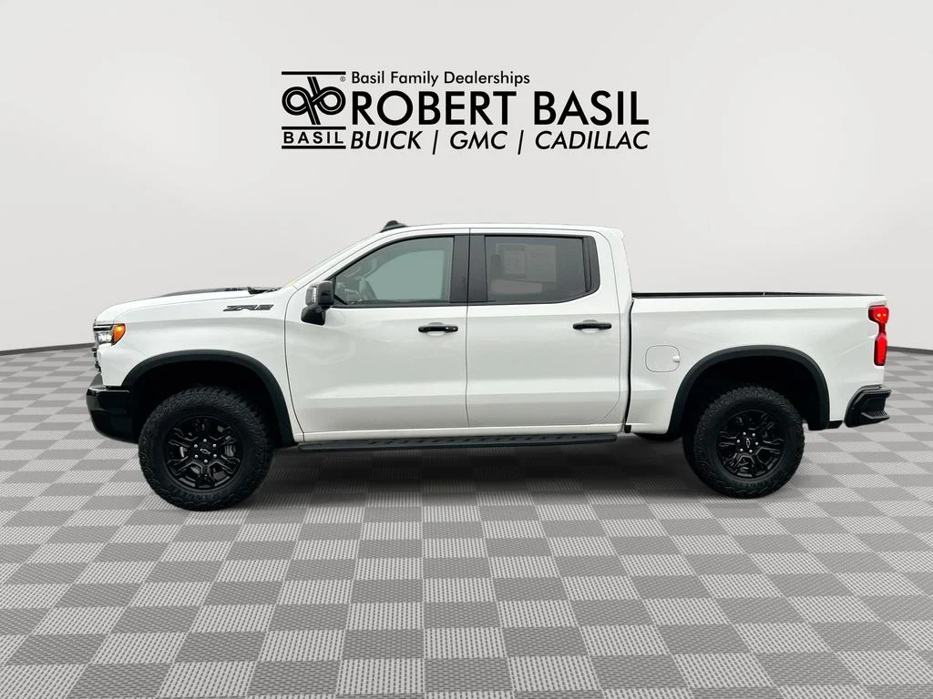 Used 2025 White Chevrolet ZR2 image 5