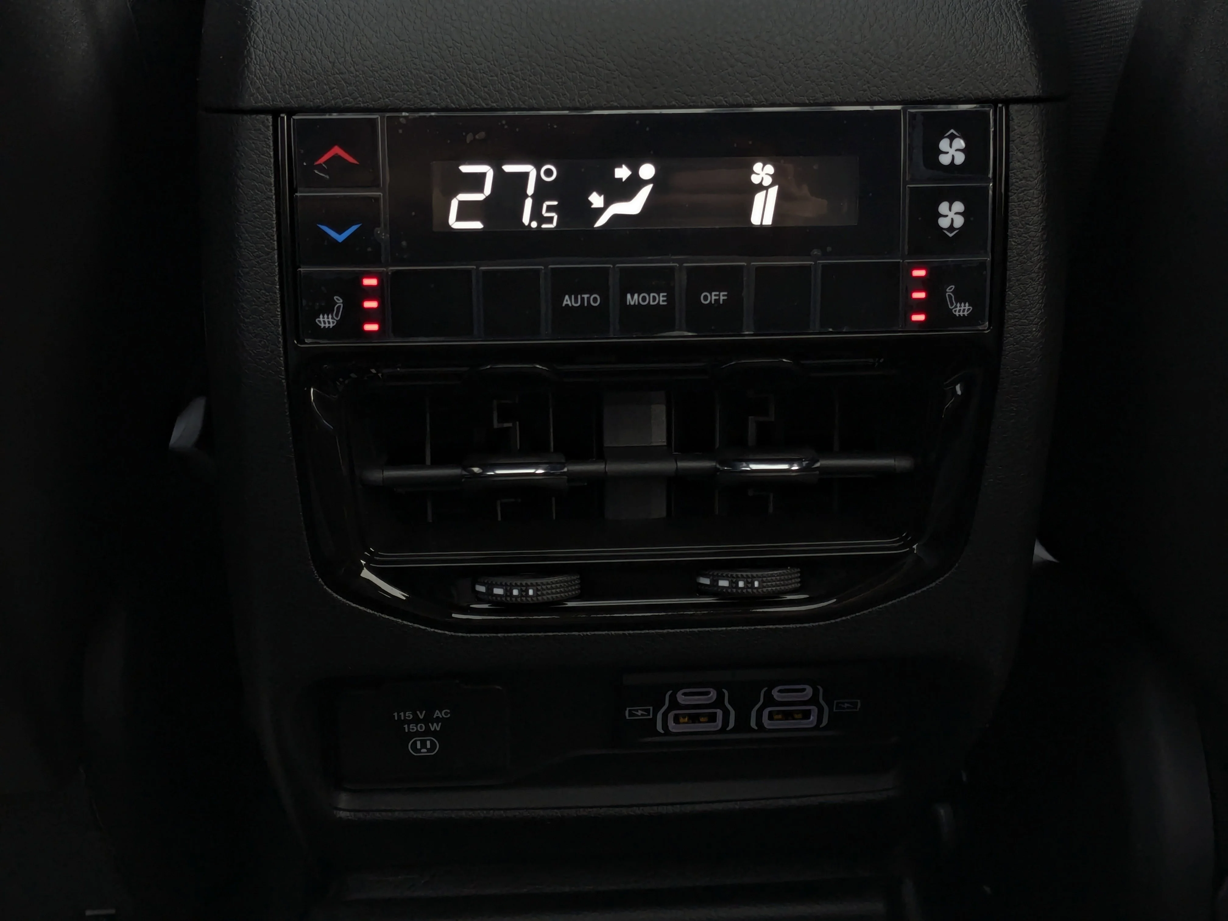 New 2025 Black Jeep Limited - - Luxury Tech II - Black App Pkge - Panoramic Sunroof & Tons More! image 29