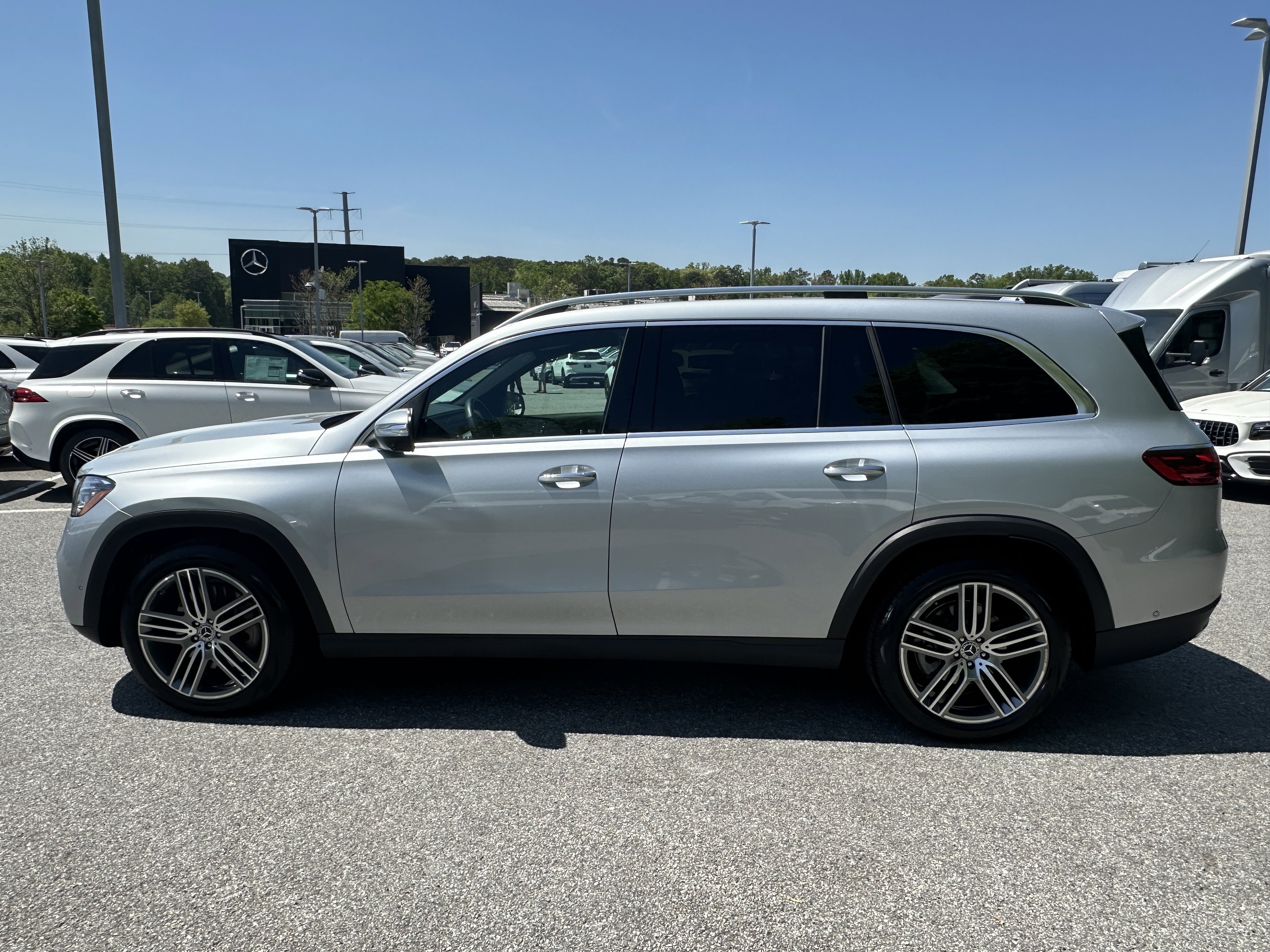 Certified Used 2025 Cirrus Silver Metallic Mercedes-Benz GLS 450 image 5