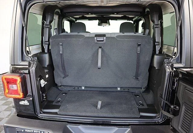 2025 Jeep Wrangler 2-Door Rubicon - Photo 7
