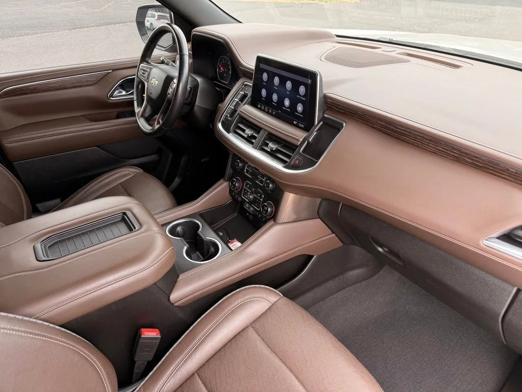 Used 2021 Pearl Chevrolet High Country image 19