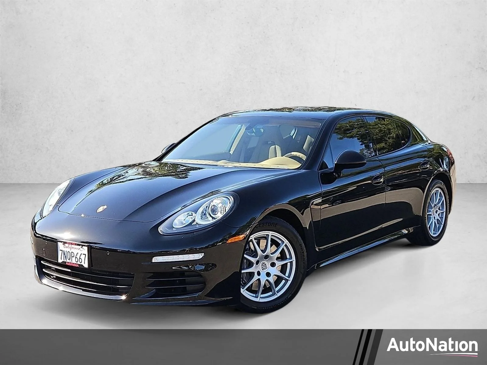 2014 Porsche Panamera 4's photo