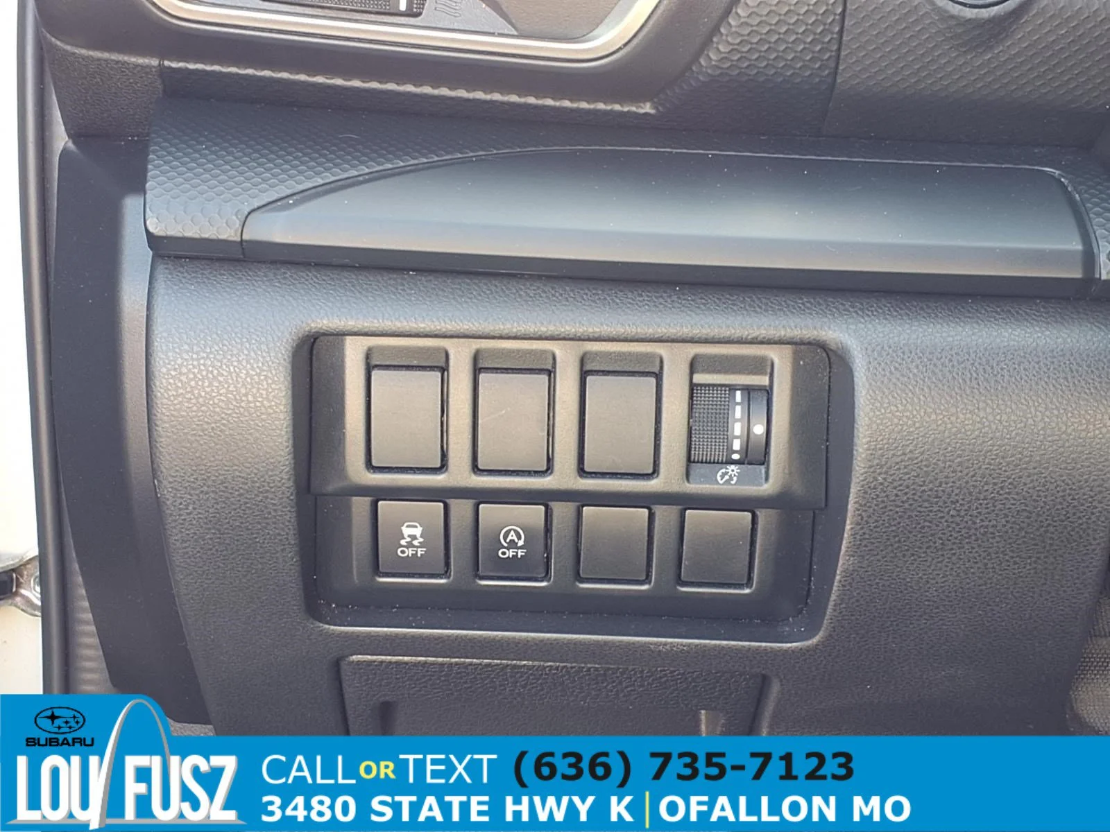 Used 2020 Crystal White Pearl Subaru Base image 18