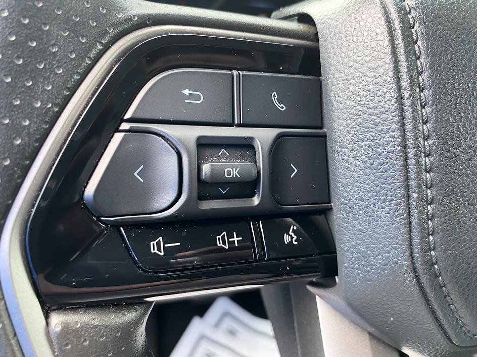 Used 2024 Ice Cap Toyota SR5 image 22