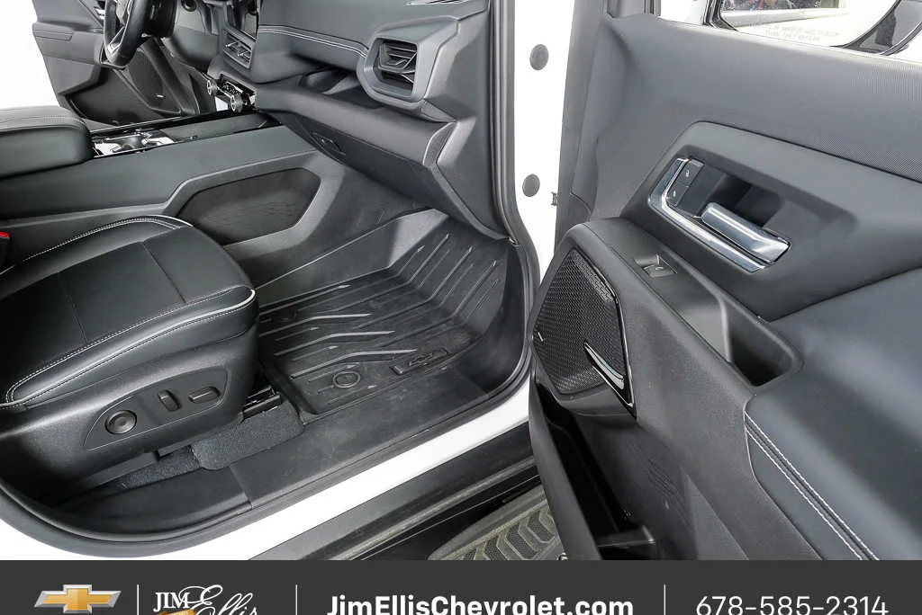 2025 Chevrolet Silverado EV LT - Photo 23