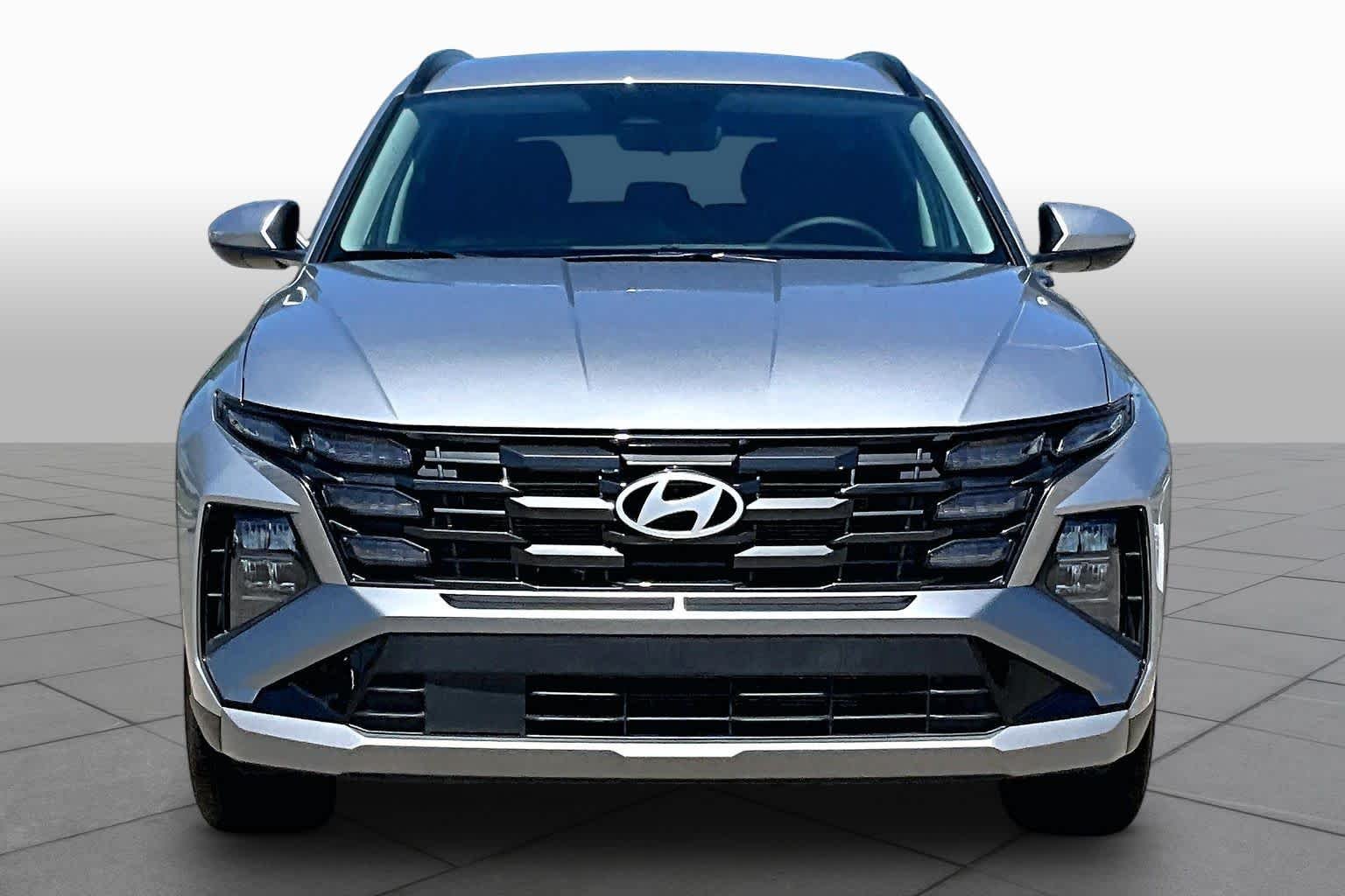 Used 2026 Shimmering Silver Hyundai SEL image 4