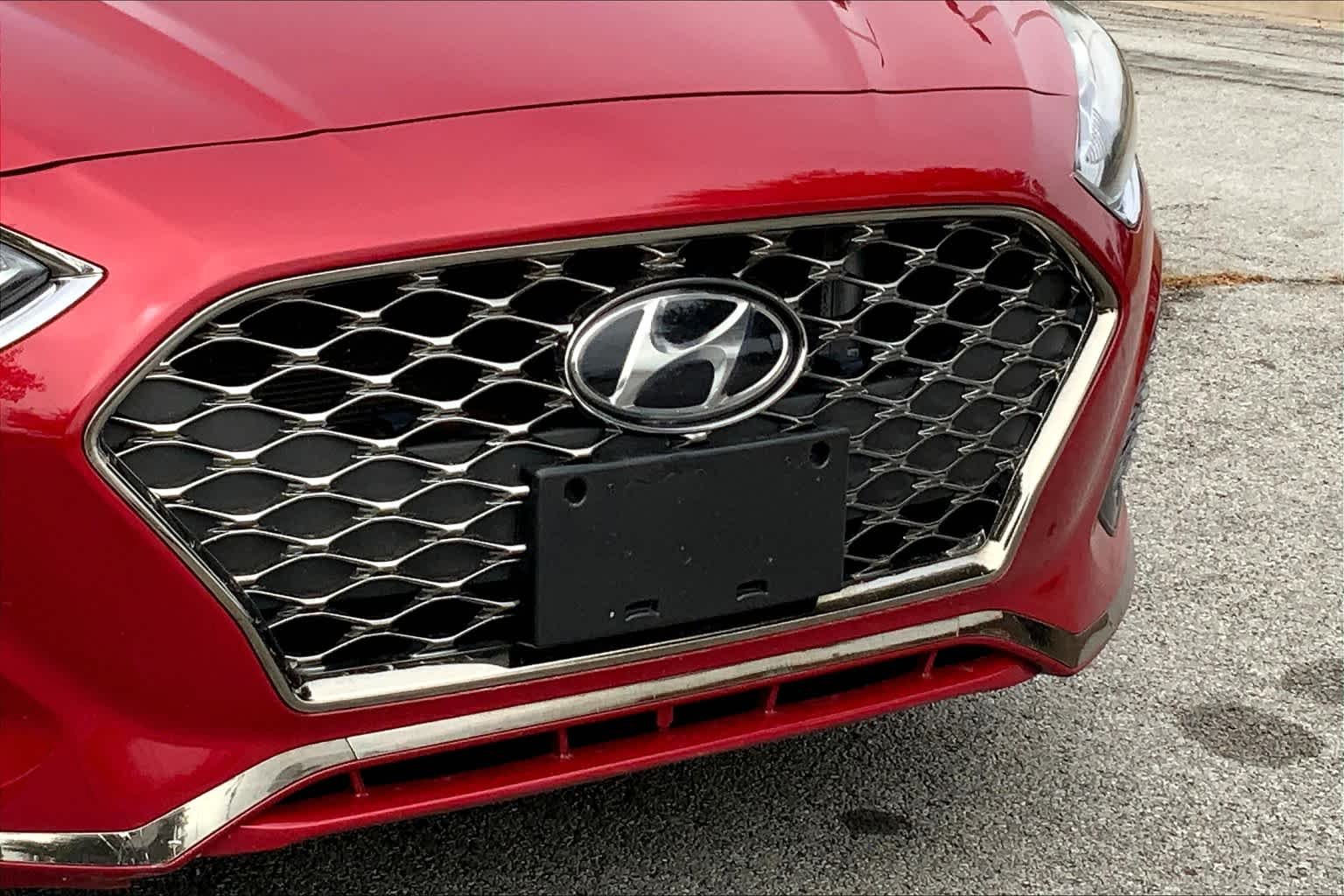 Used 2019 Scarlet Red Hyundai SEL image 24