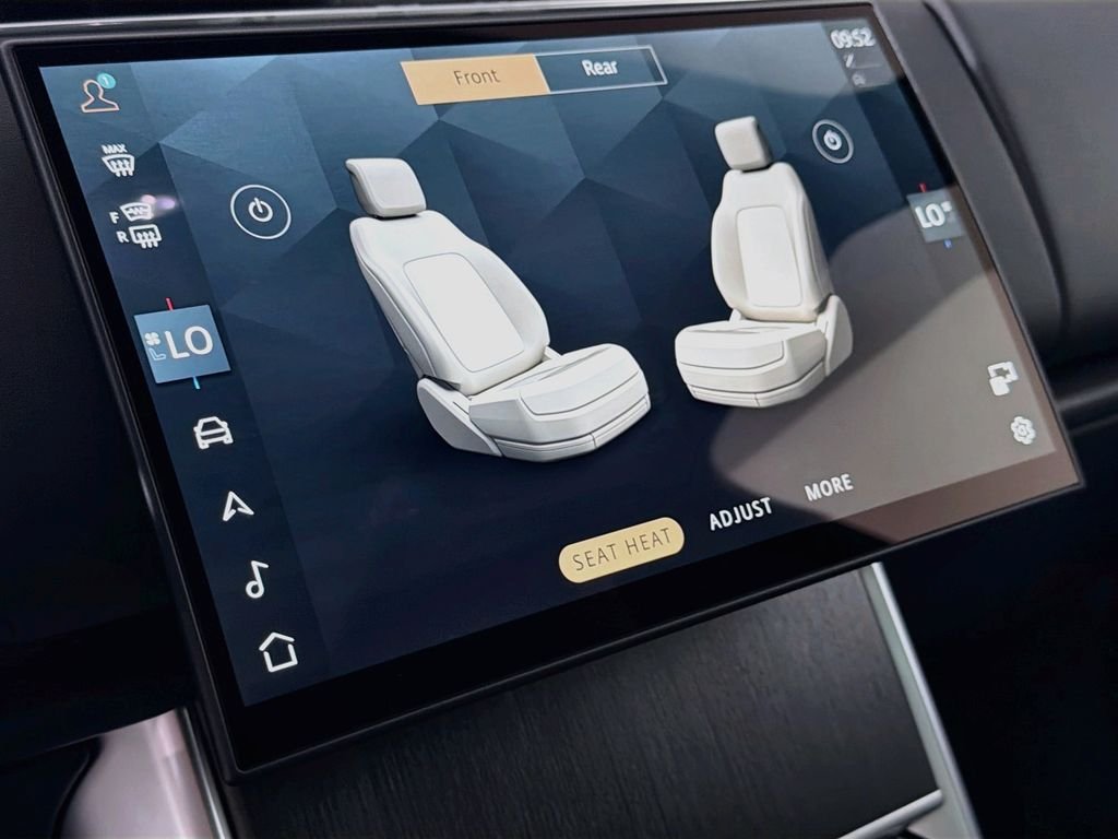 New 2027 Fuji White Land Rover SE image 21