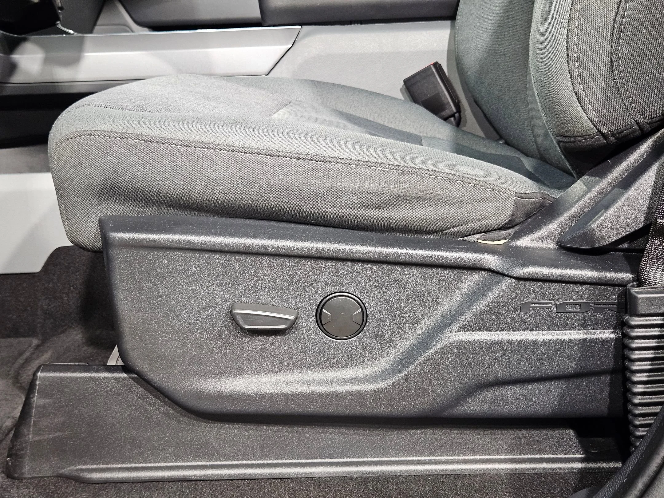 2024 Ford F-150 XLT - Photo 23