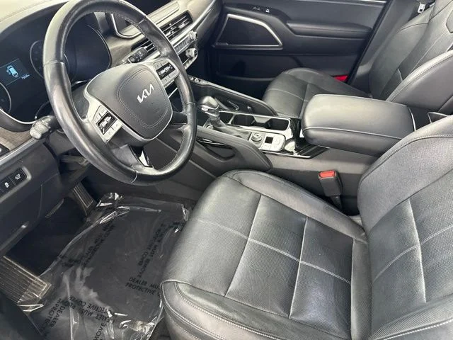 Used 2022 White Kia EX image 22
