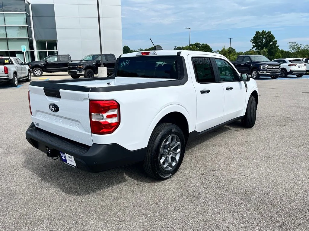 New 2026 White Ford XLT image 5