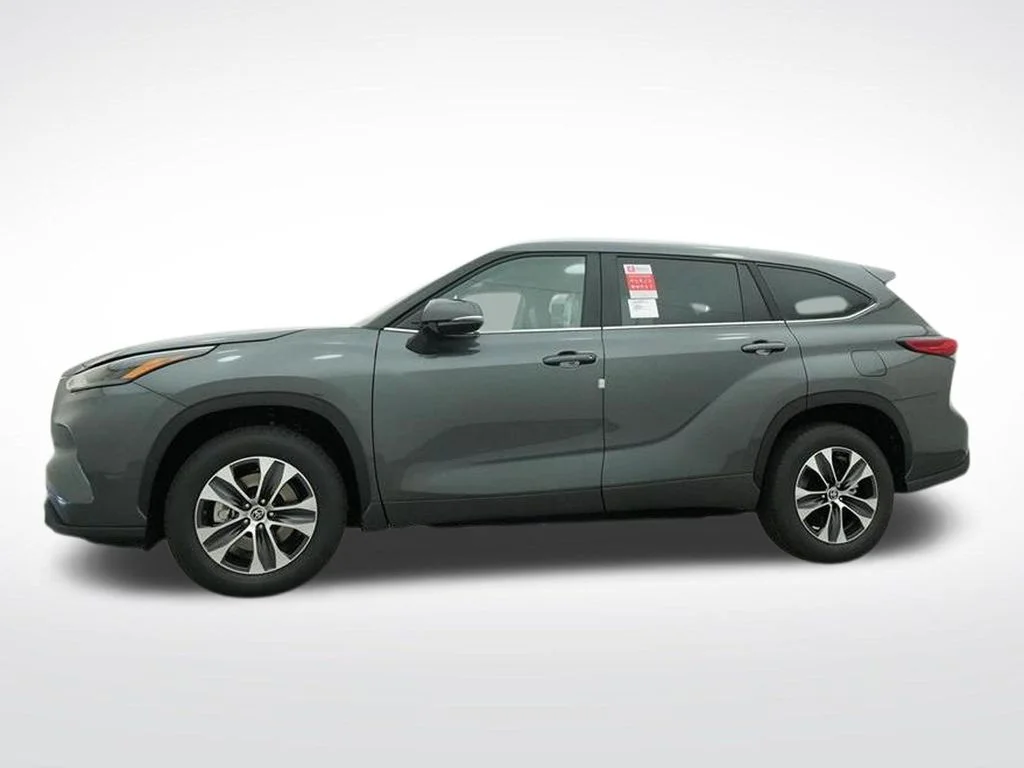 Used 2023 Gray Toyota XLE image 22
