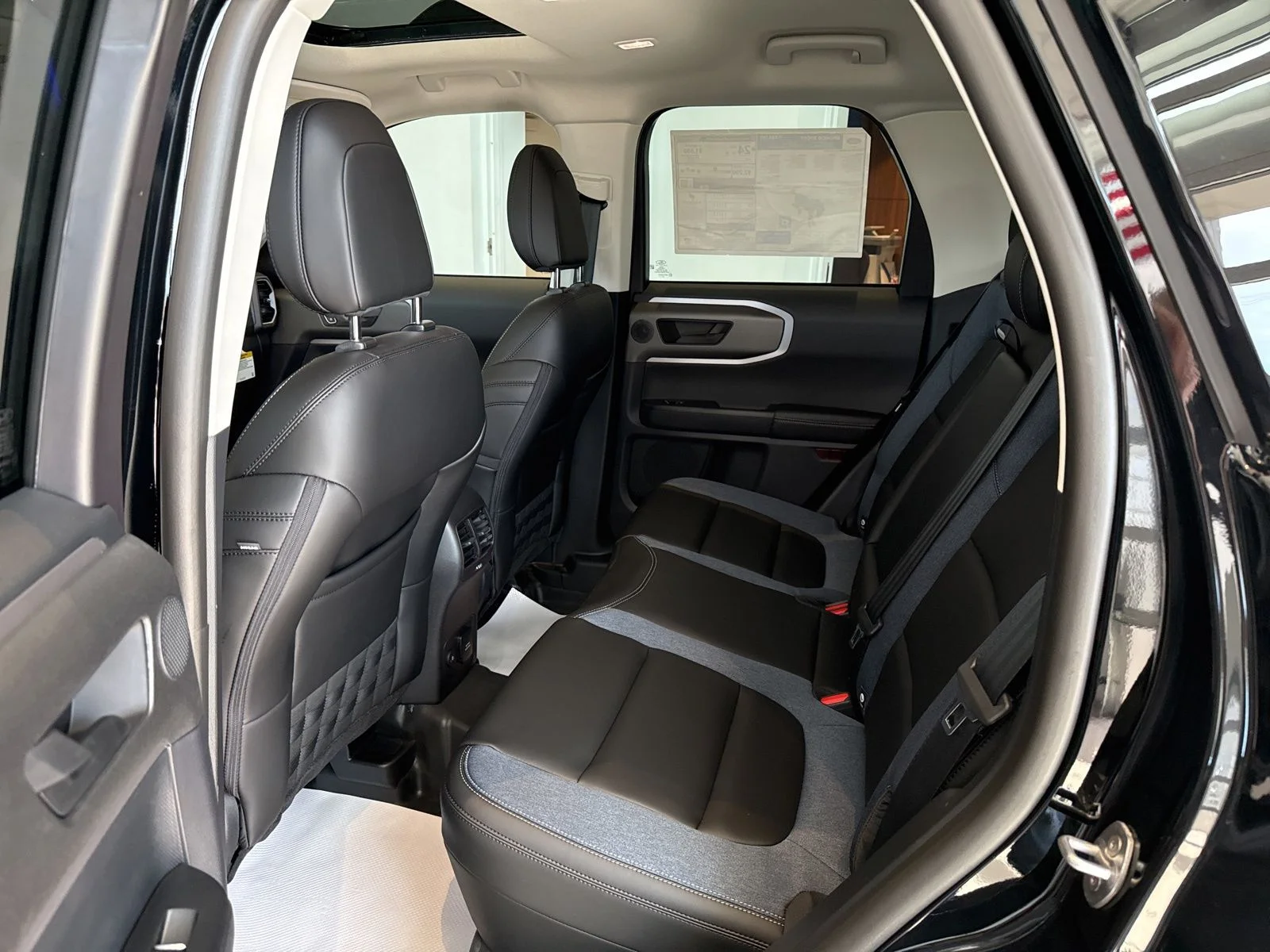 New 2025 Shadow Black Ford Outer Banks® image 30