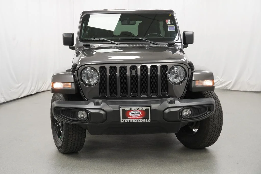 Used 2021 Gray Jeep Unlimited Sahara Altitude image 7