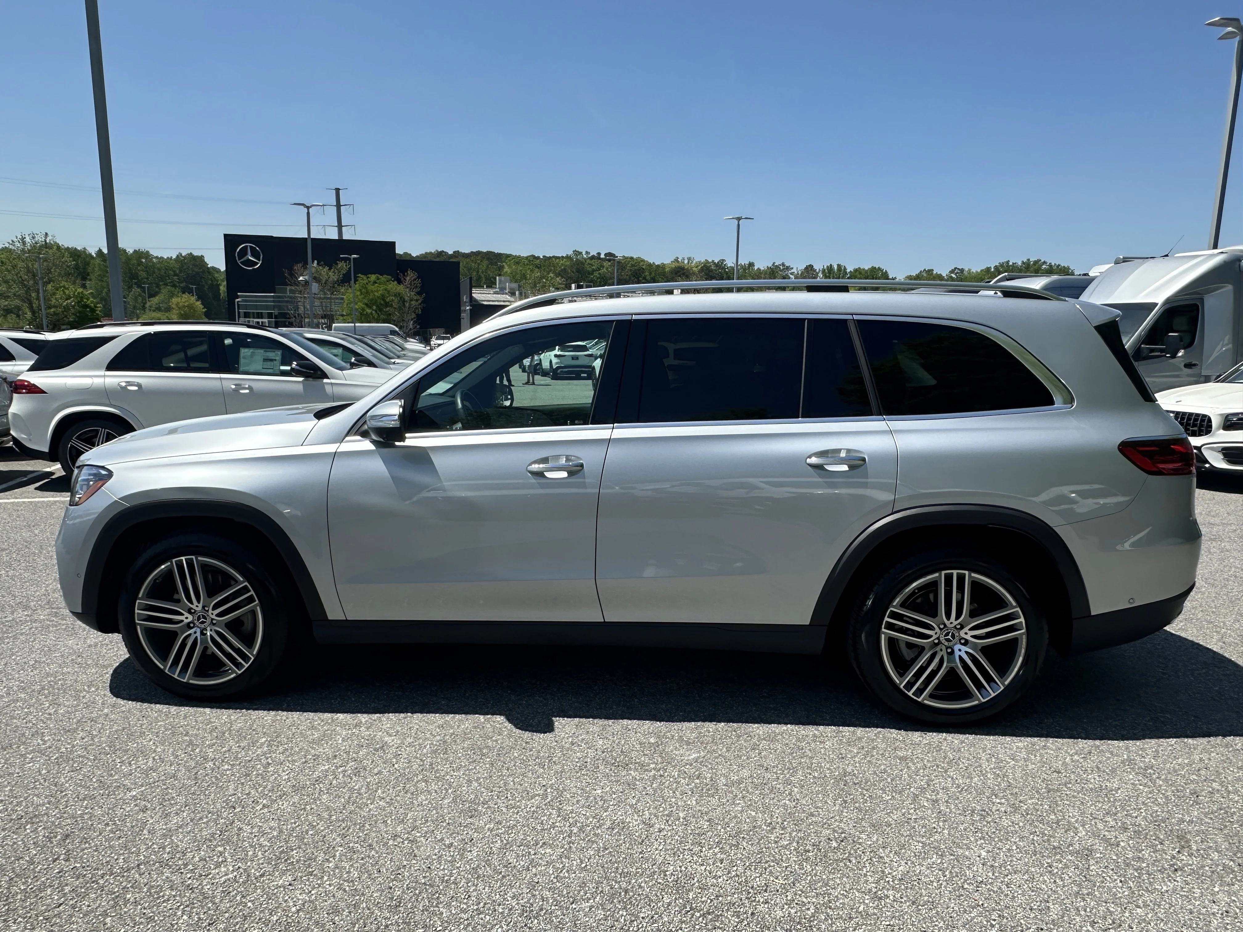 Certified Used 2025 Cirrus Silver Metallic Mercedes-Benz GLS 450 image 5