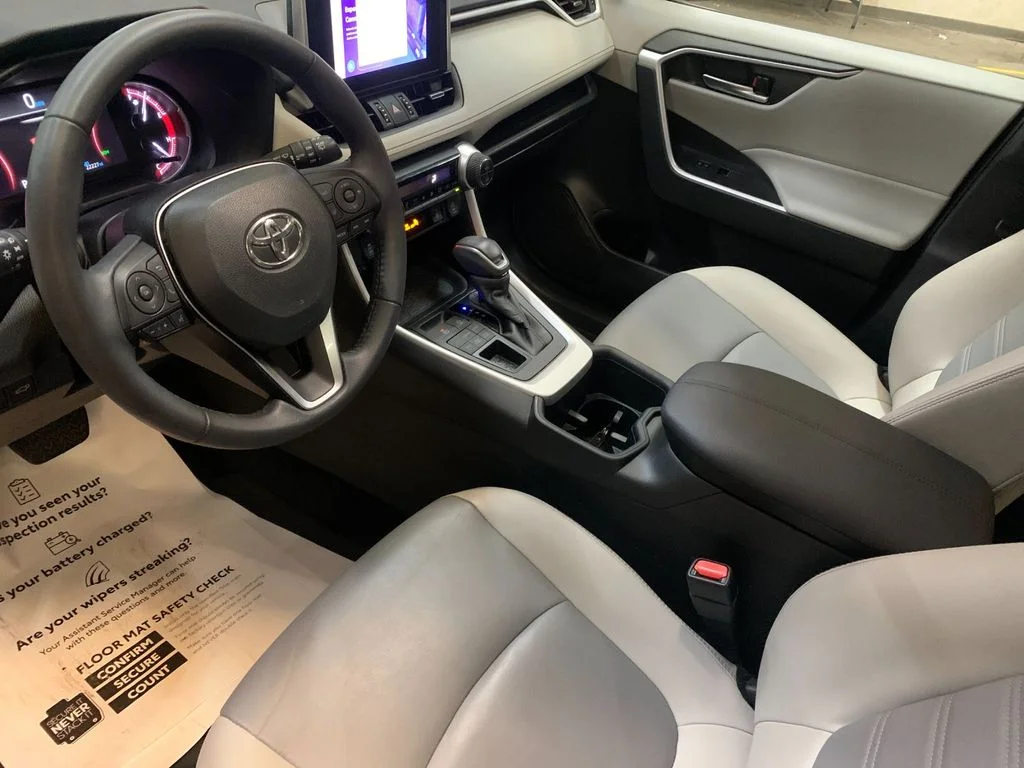 Used 2024 Gray Toyota XLE Premium image 9