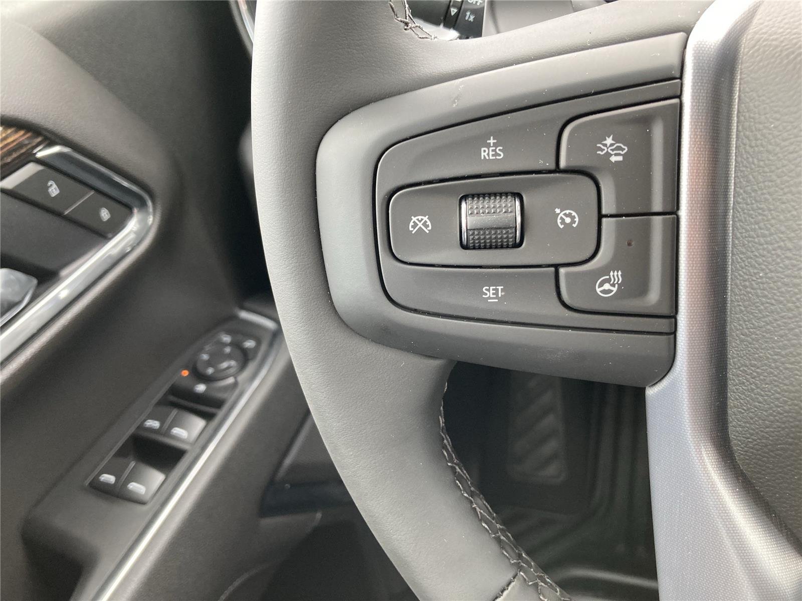 New 2026 Summit White GMC Elevation image 21