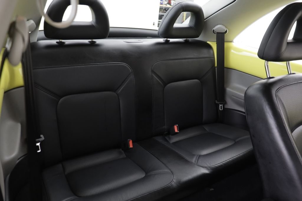 Used 2000 Yellow Volkswagen GLS image 20