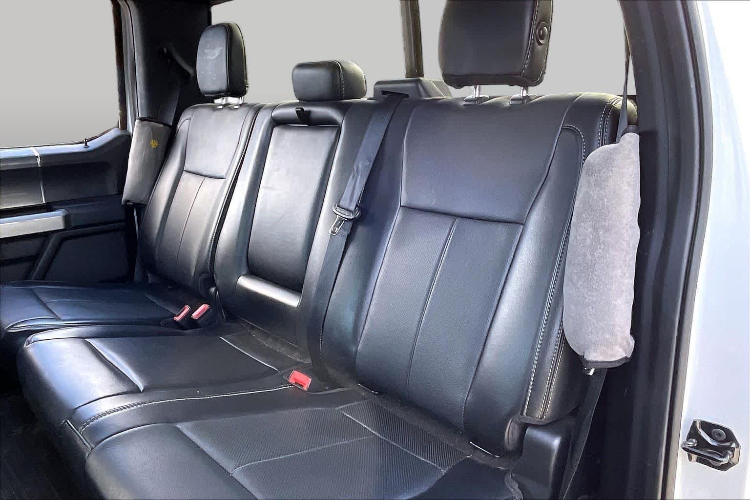 Used 2019 Oxford White Ford LARIAT image 21