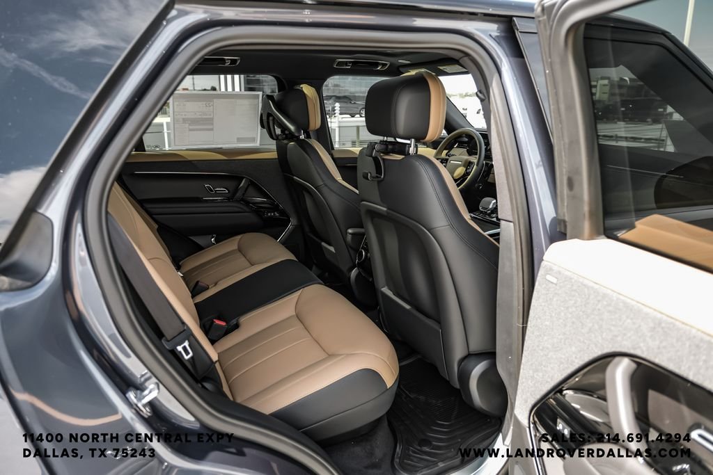 New 2026 Varesine Blue Metallic Land Rover Dynamic SE image 32