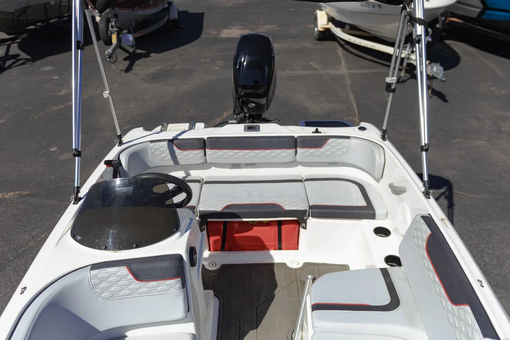 Used 2023  Bayliner  image 13