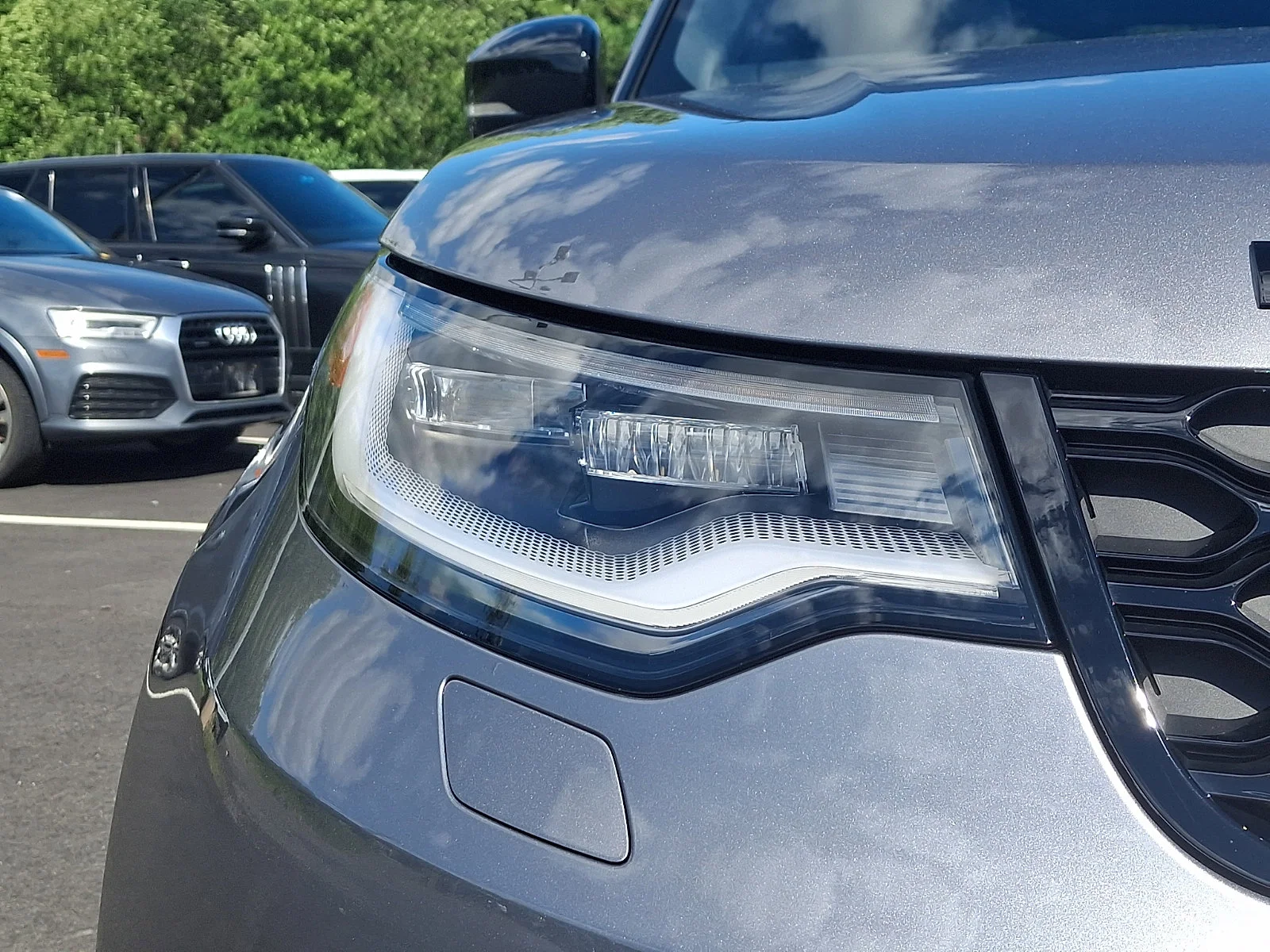 Used 2025 Gray Land Rover Dynamic SE image 11