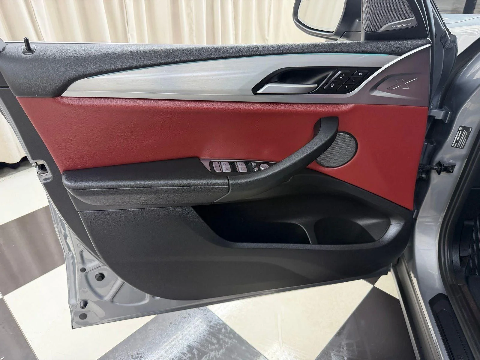 Used 2023 Skyscraper Gray Metallic BMW xDrive30i image 27