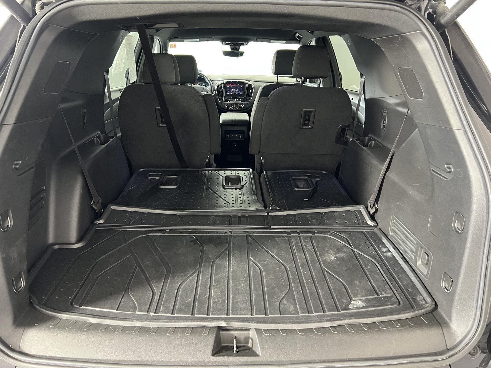 Used 2023 Mosaic Black Metallic Chevrolet LT Cloth image 22