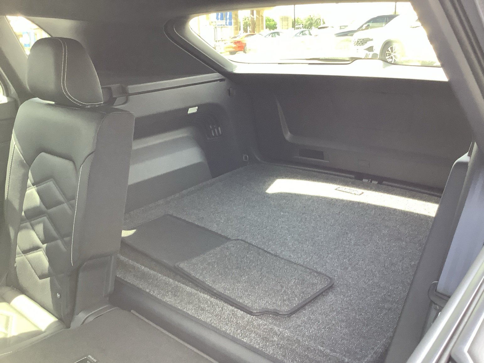 New 2026 PURE GRAY Volkswagen 2.0T SE w/Technology image 23