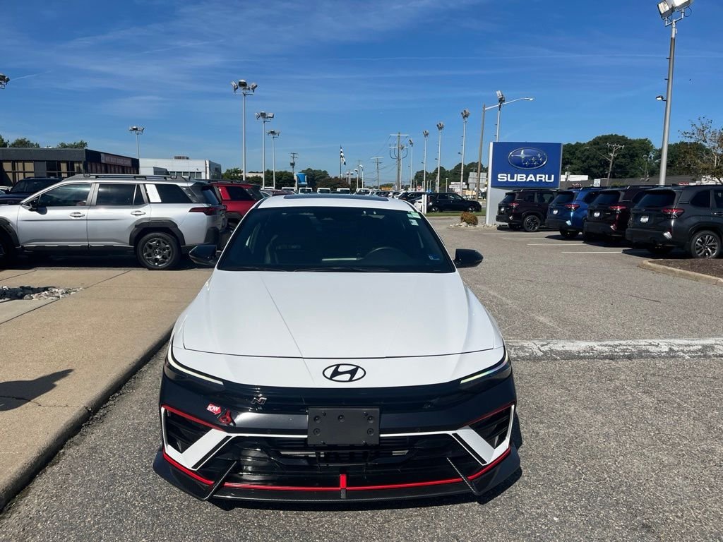 Used 2025 White Hyundai Base image 8